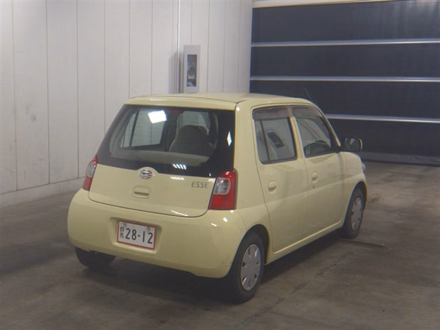 DAIHATSU ESSE