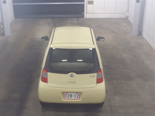 DAIHATSU ESSE