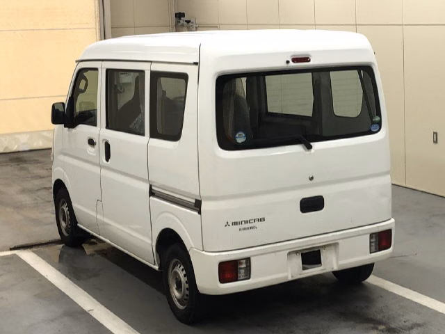 MITSUBISHI MINICAB