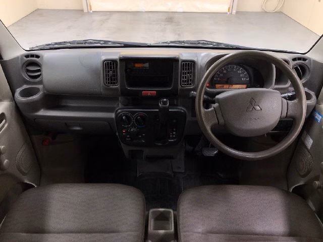 MITSUBISHI MINICAB