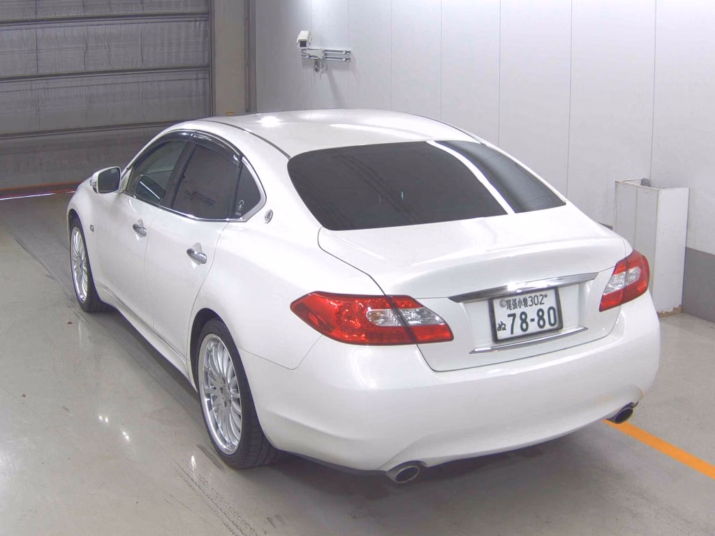 NISSAN FUGA
