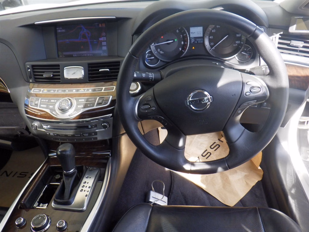 NISSAN FUGA