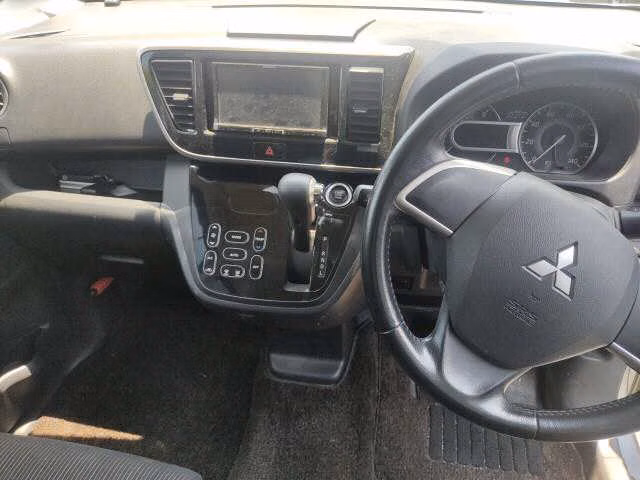 MITSUBISHI EK SPACE