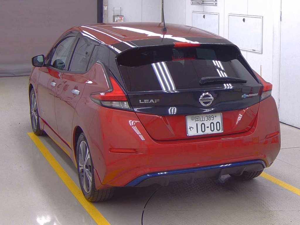 NISSAN LEAF