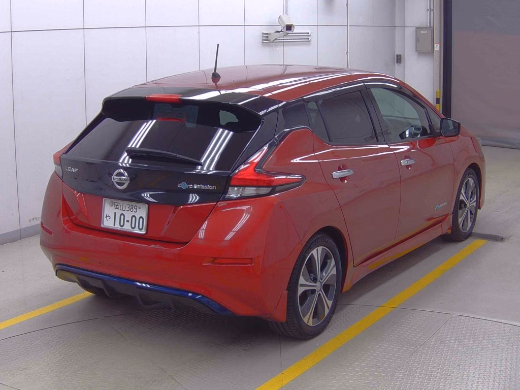 NISSAN LEAF