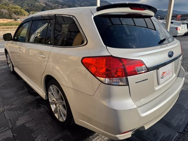 SUBARU LEGACY