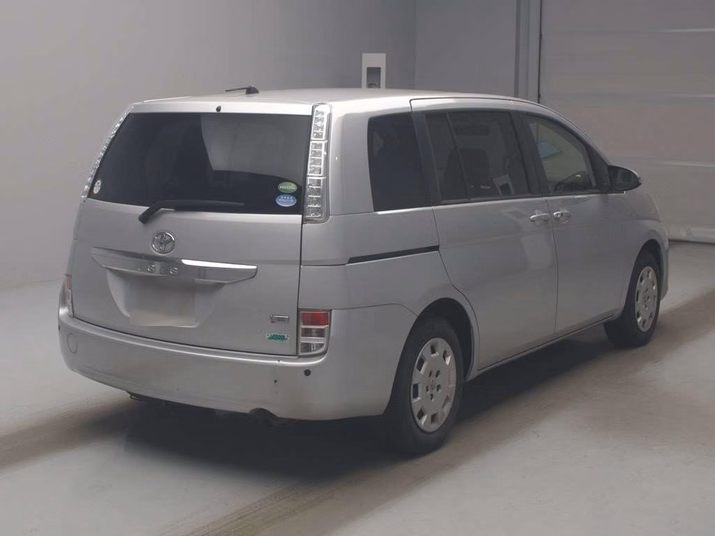 TOYOTA ISIS