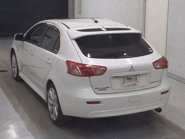 MITSUBISHI GALANT FORTIS