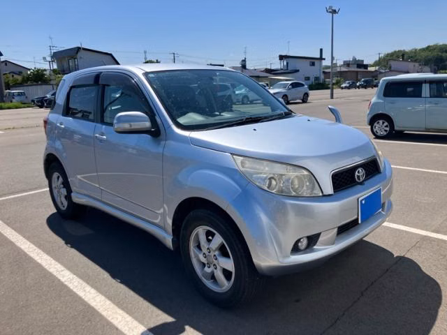 TOYOTA RUSH