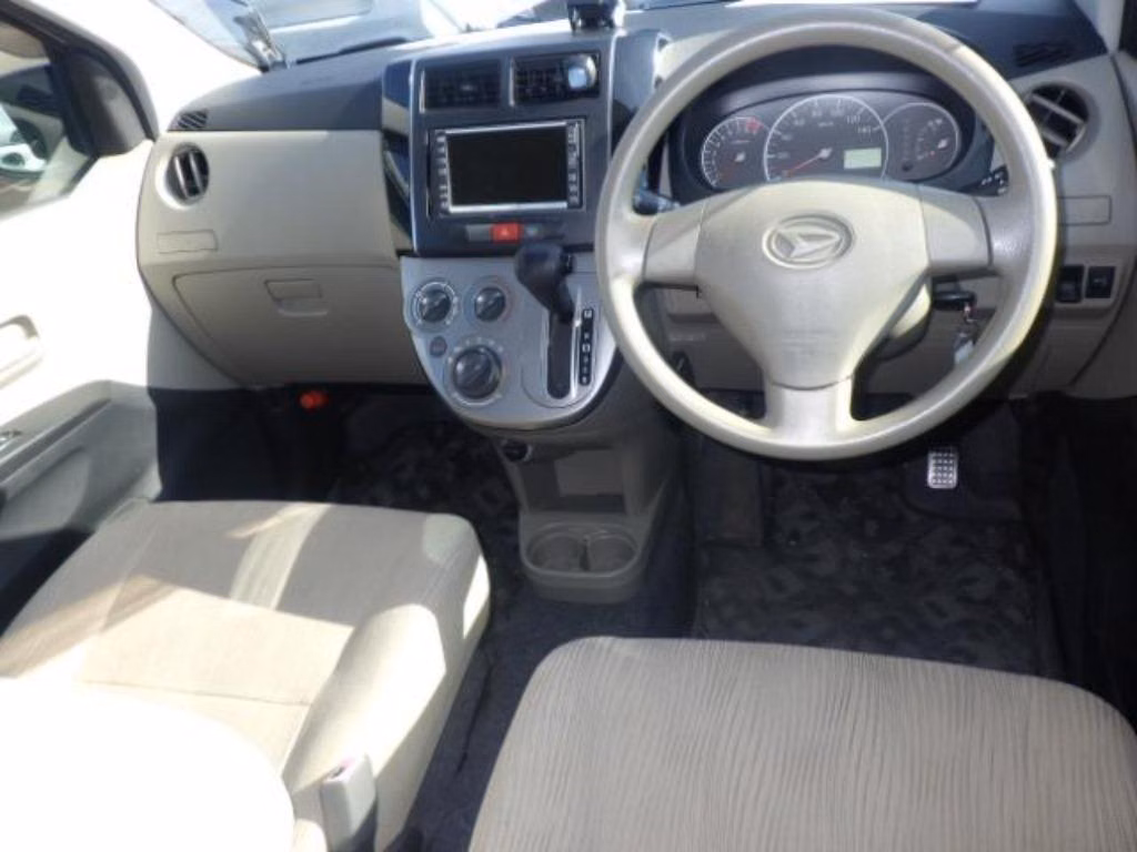 DAIHATSU MIRA