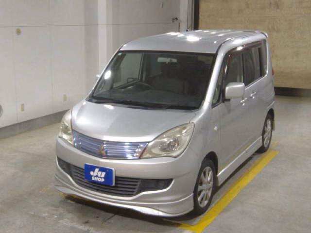 MITSUBISHI DELICA D:2