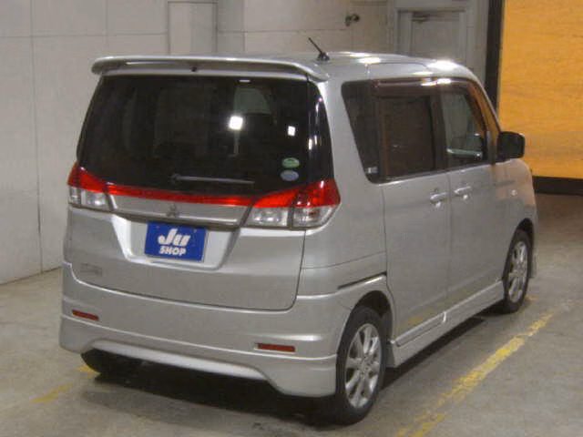 MITSUBISHI DELICA D:2