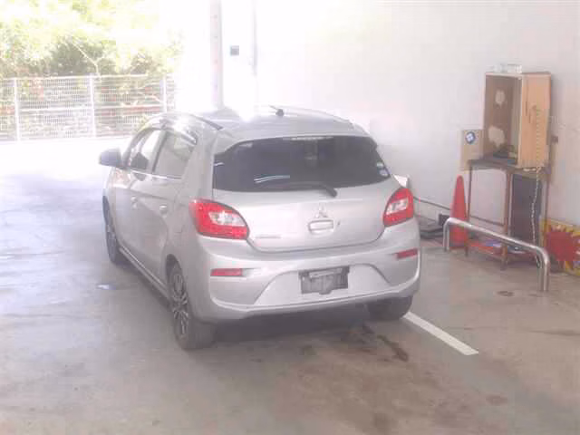 MITSUBISHI MIRAGE