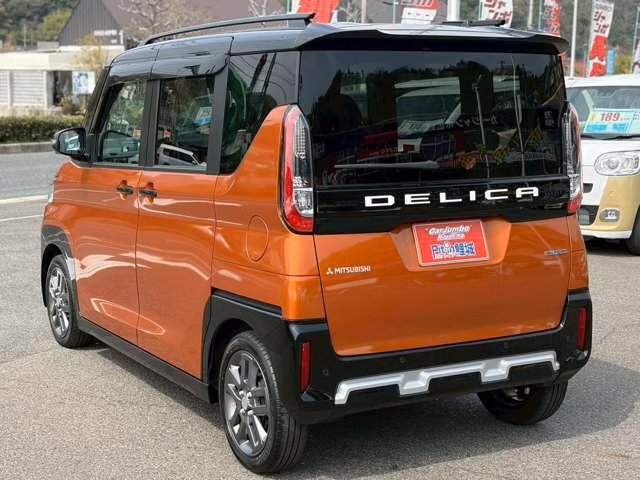MITSUBISHI DELICA MINI