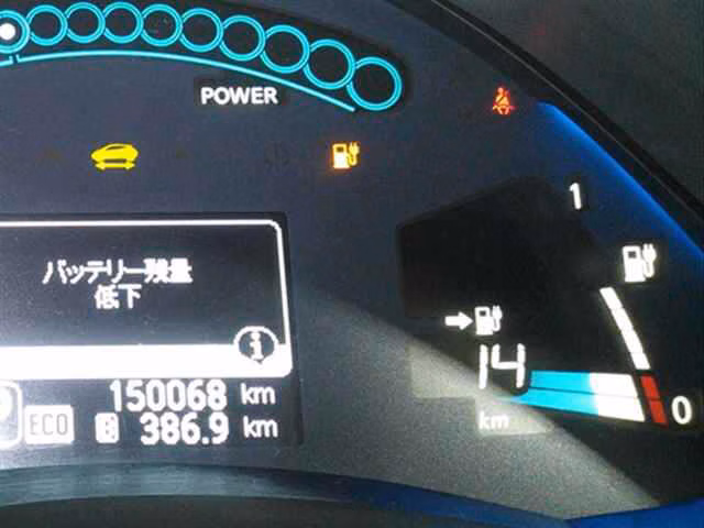 NISSAN LEAF