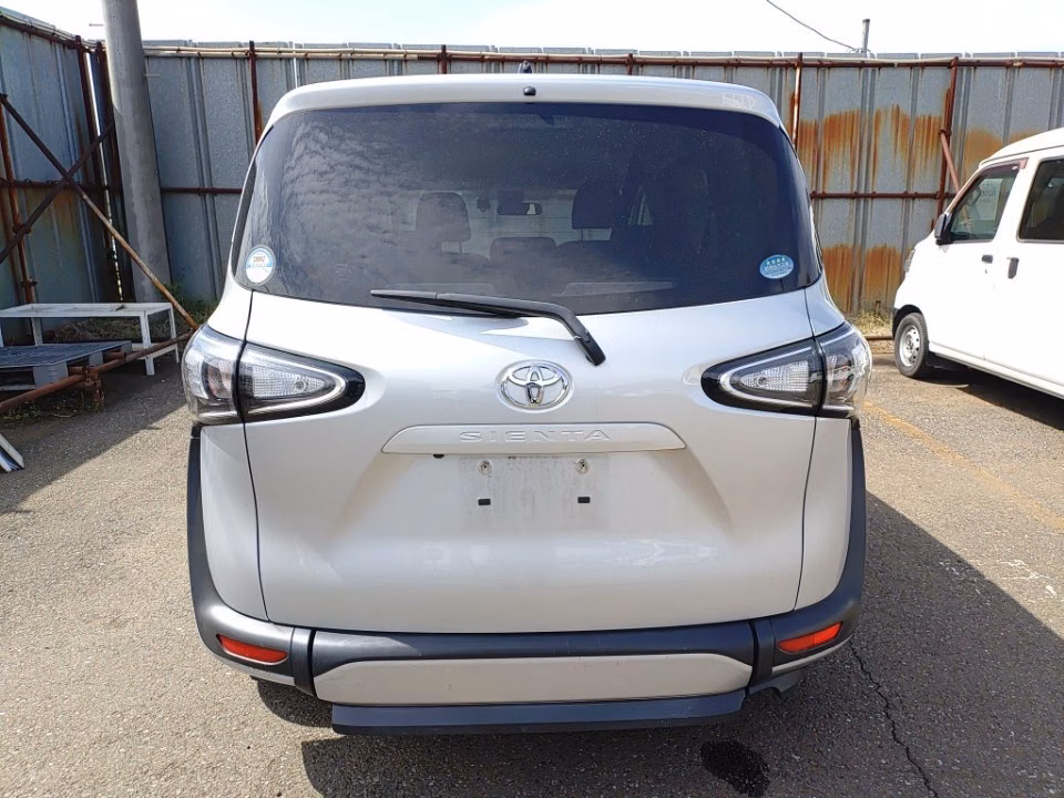 TOYOTA SIENTA