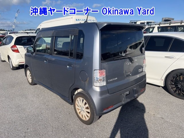DAIHATSU MOVE CONTE
