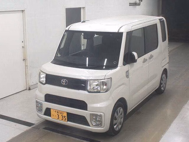 TOYOTA PIXIS MEGA