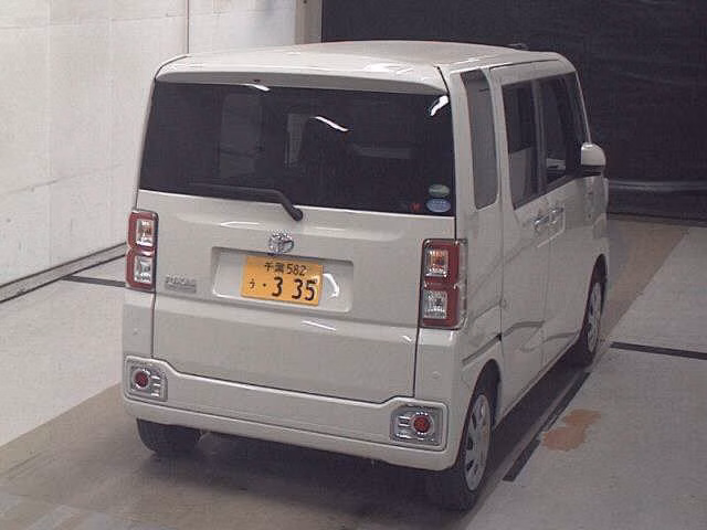 TOYOTA PIXIS MEGA