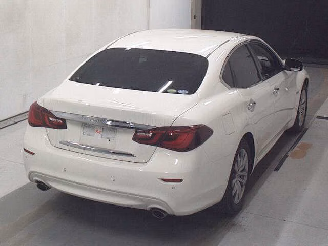 NISSAN FUGA