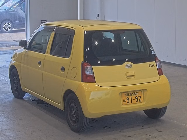 DAIHATSU ESSE