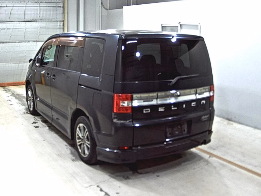 MITSUBISHI DELICA D:5