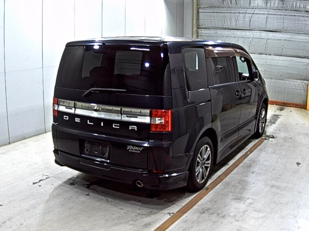 MITSUBISHI DELICA D:5