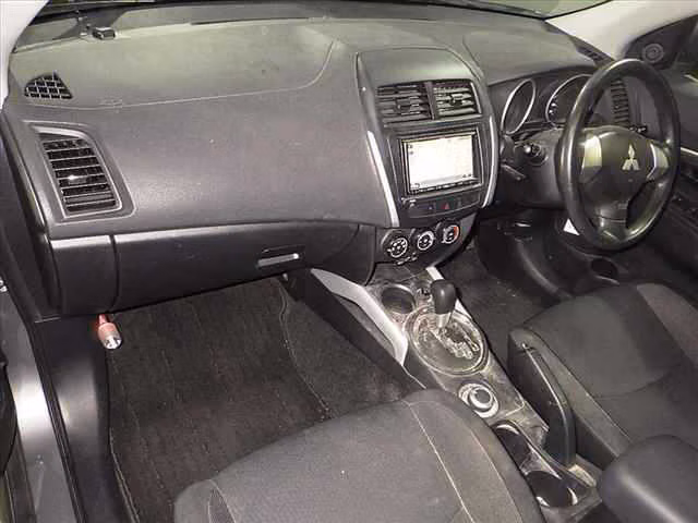 MITSUBISHI RVR
