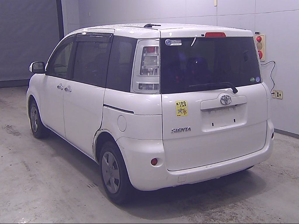 TOYOTA SIENTA