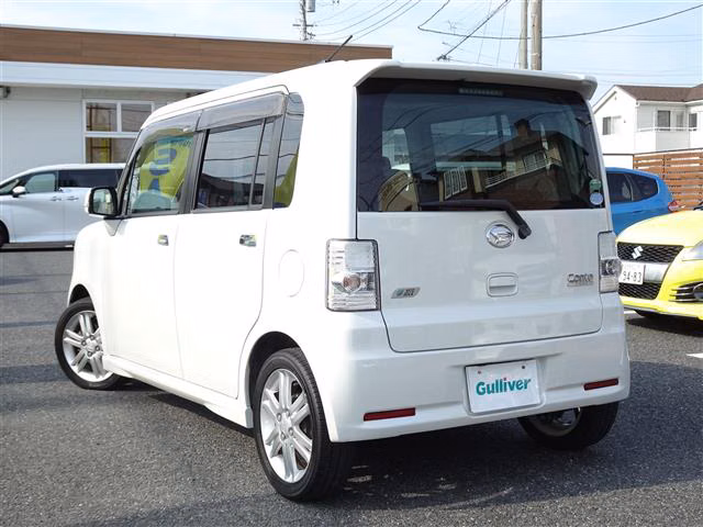DAIHATSU MOVE CONTE
