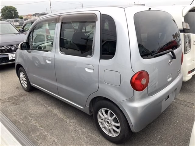 DAIHATSU MOVE LATTE
