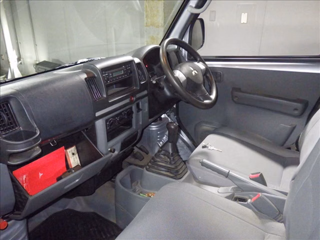 MITSUBISHI MINICAB