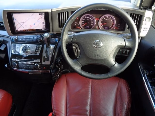 NISSAN ELGRAND