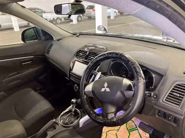 MITSUBISHI RVR