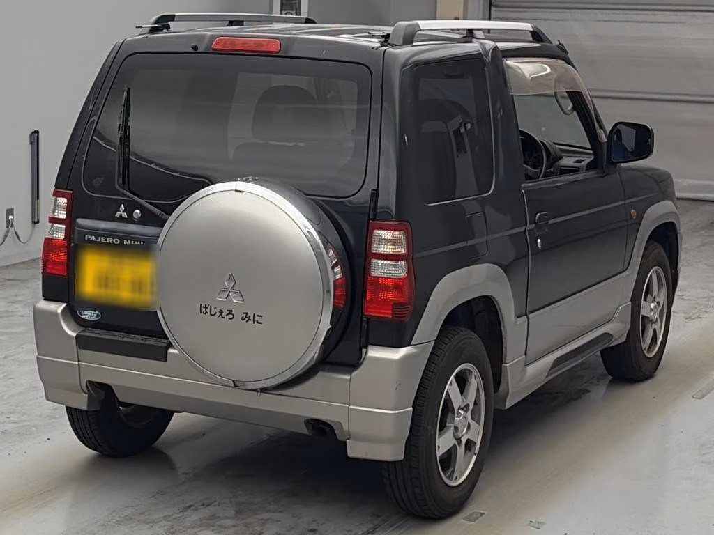 MITSUBISHI PAJERO MINI