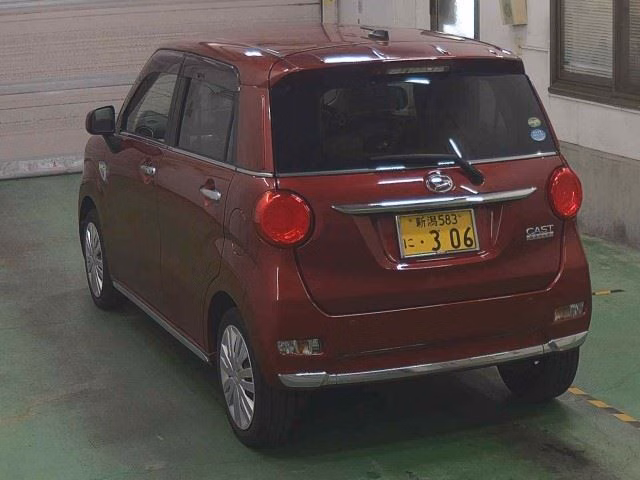 DAIHATSU CAST