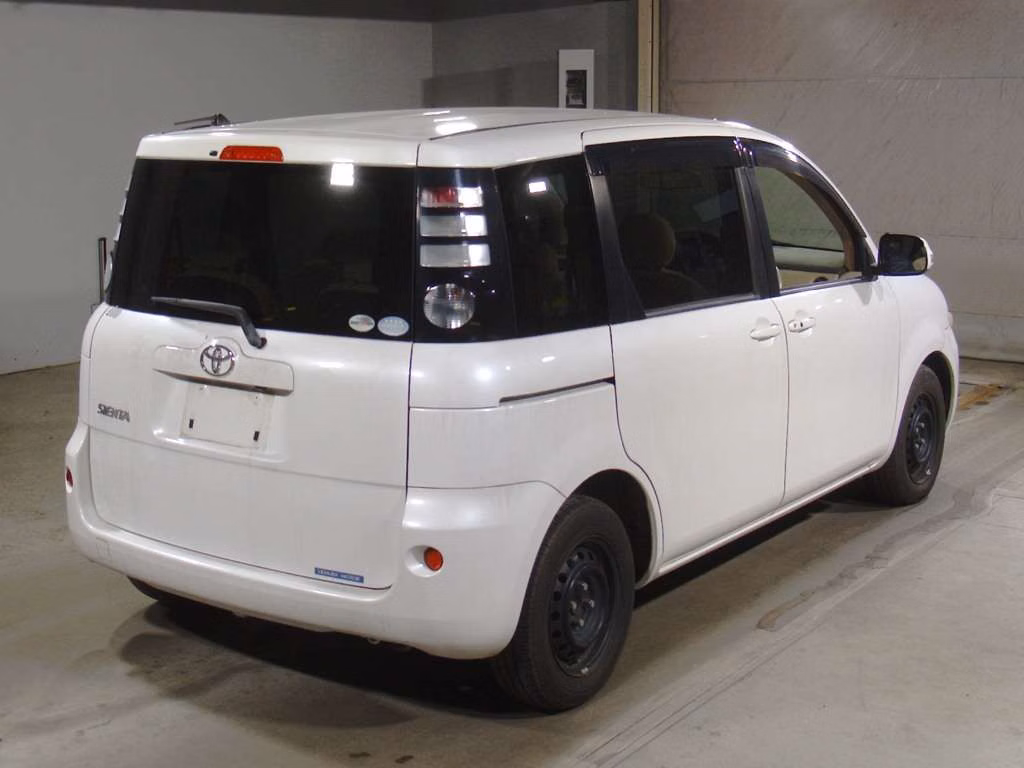TOYOTA SIENTA