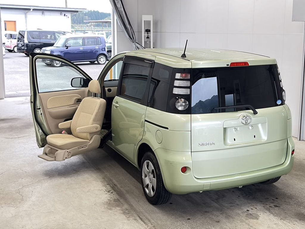 TOYOTA SIENTA