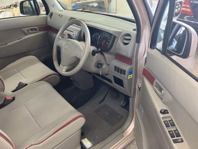 DAIHATSU MOVE CONTE