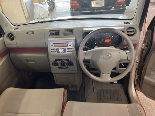 DAIHATSU MOVE CONTE