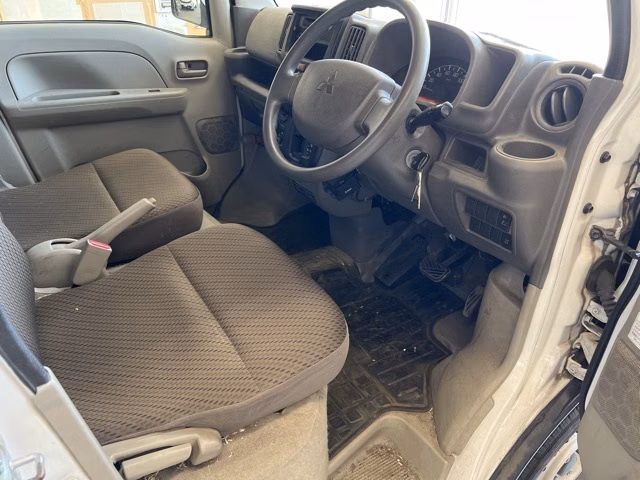 MITSUBISHI MINICAB