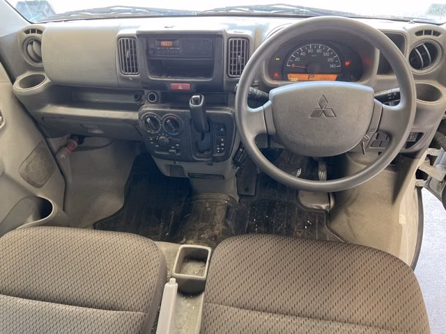 MITSUBISHI MINICAB