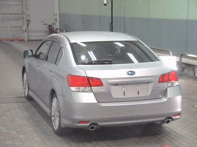 SUBARU LEGACY B4