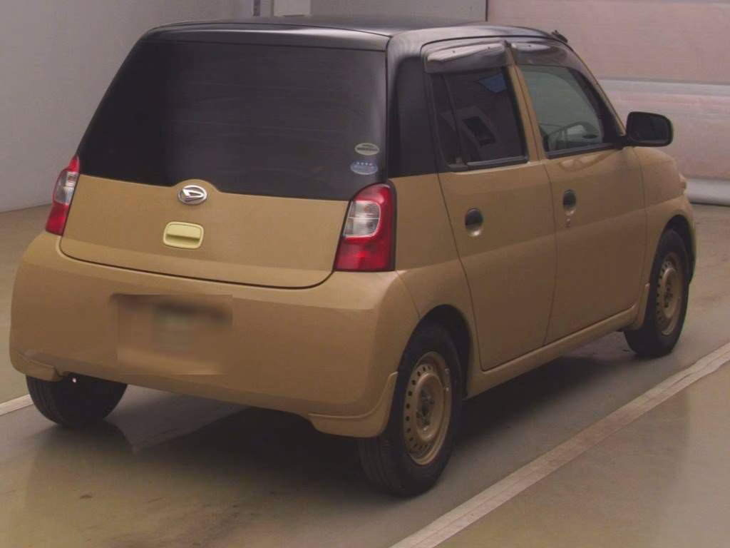 DAIHATSU ESSE