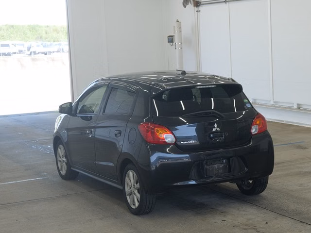 MITSUBISHI MIRAGE