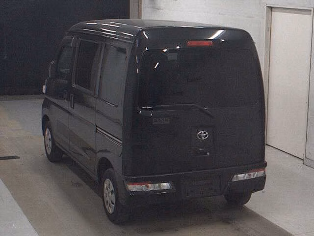 TOYOTA PIXIS VAN