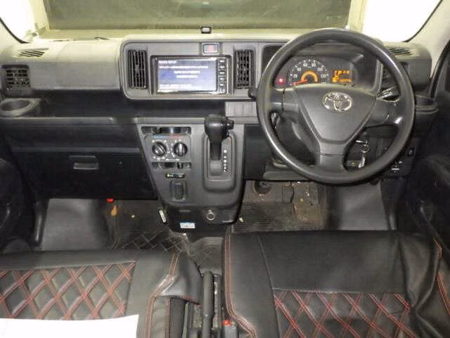 TOYOTA PIXIS VAN