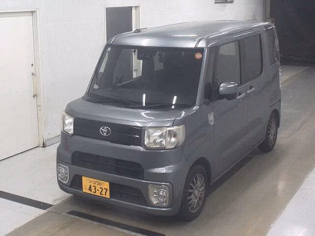TOYOTA PIXIS MEGA