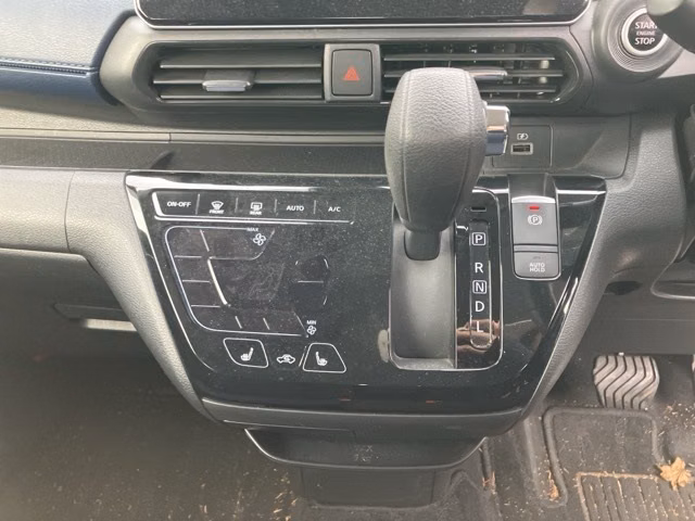 MITSUBISHI EK X