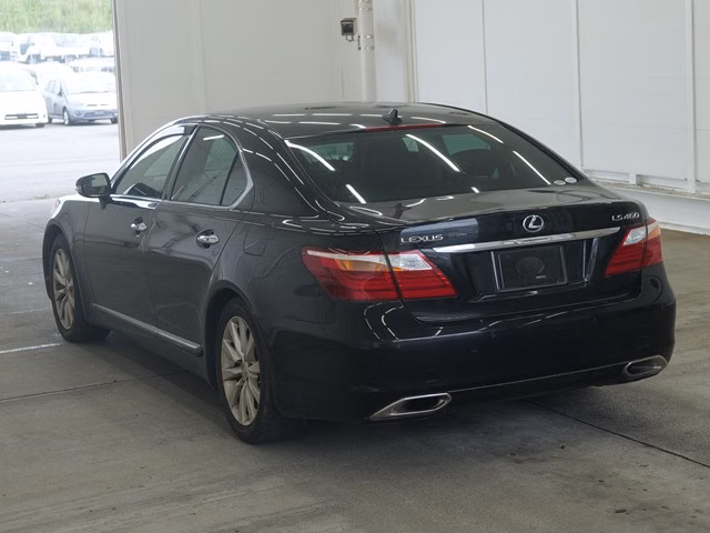 LEXUS LS460